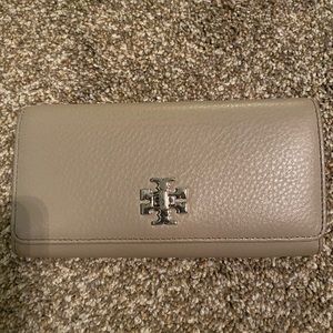 Tory Burch wallet